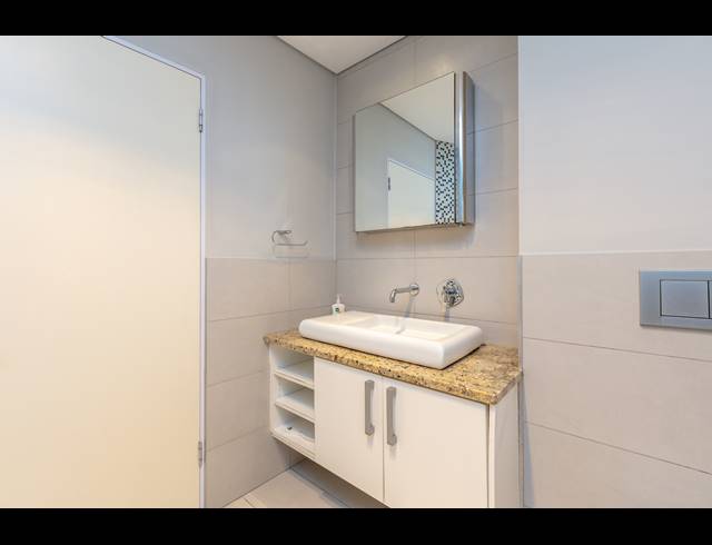 1 BEDROOM APARTMENT TO LET IN CAPE TOWN CITY CENTRE